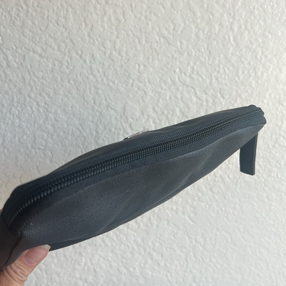 TUMI Toiletry Bag (small) - Picture 7 of 12